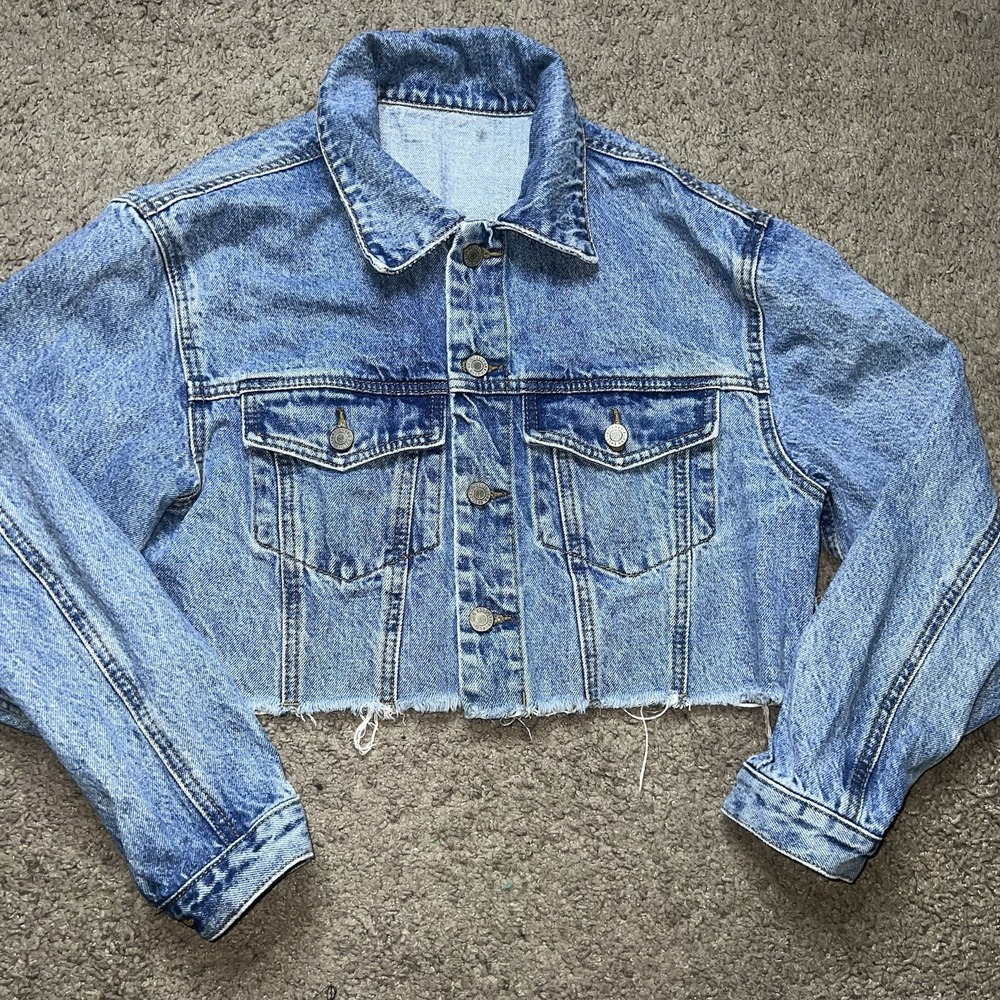 Brandy Melville John Galt Button Front Cropped Denim Jacket Small